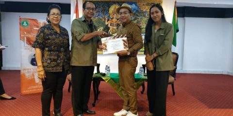 FIKOM UNDWI MELAKSANAKAN ACARA PUBLIC SPEAKING TRAINING