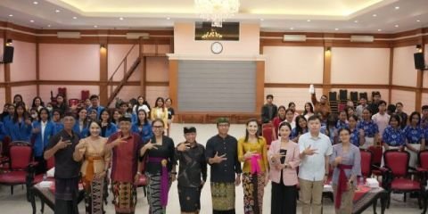 FikomBis Dwijendra University  Gelar Seminar Creative in Communi-Action For Gen-Z dan Comfest 2024