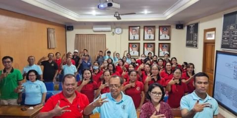 Prodi Ilmu Komunikasi Dwijendra University  Gelar Pelatihan Public Speaking Dan Tata Rias Di Desa Celuk Gianyar Bali