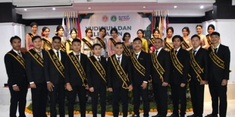 Yudisium Ke-36 FikomBis Dwijendra University, Dekan : Jangan Bagai Kacang Lupa Kulitnya